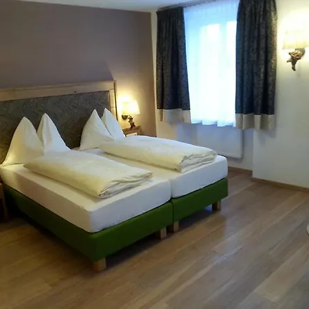 Posthotel فندق 3*