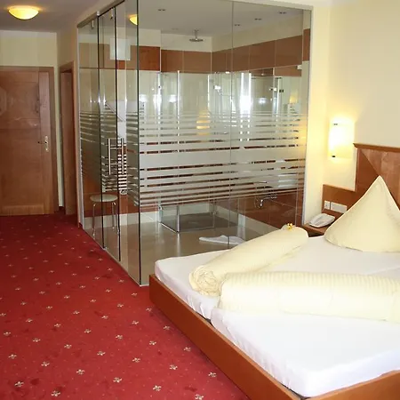 فندق Posthotel رادستادت